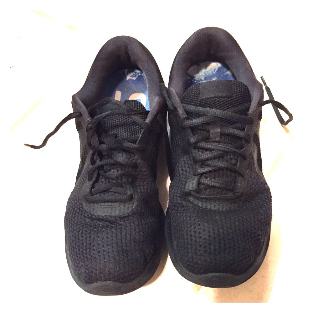 men’s Nike Revolution 4, size 10.5